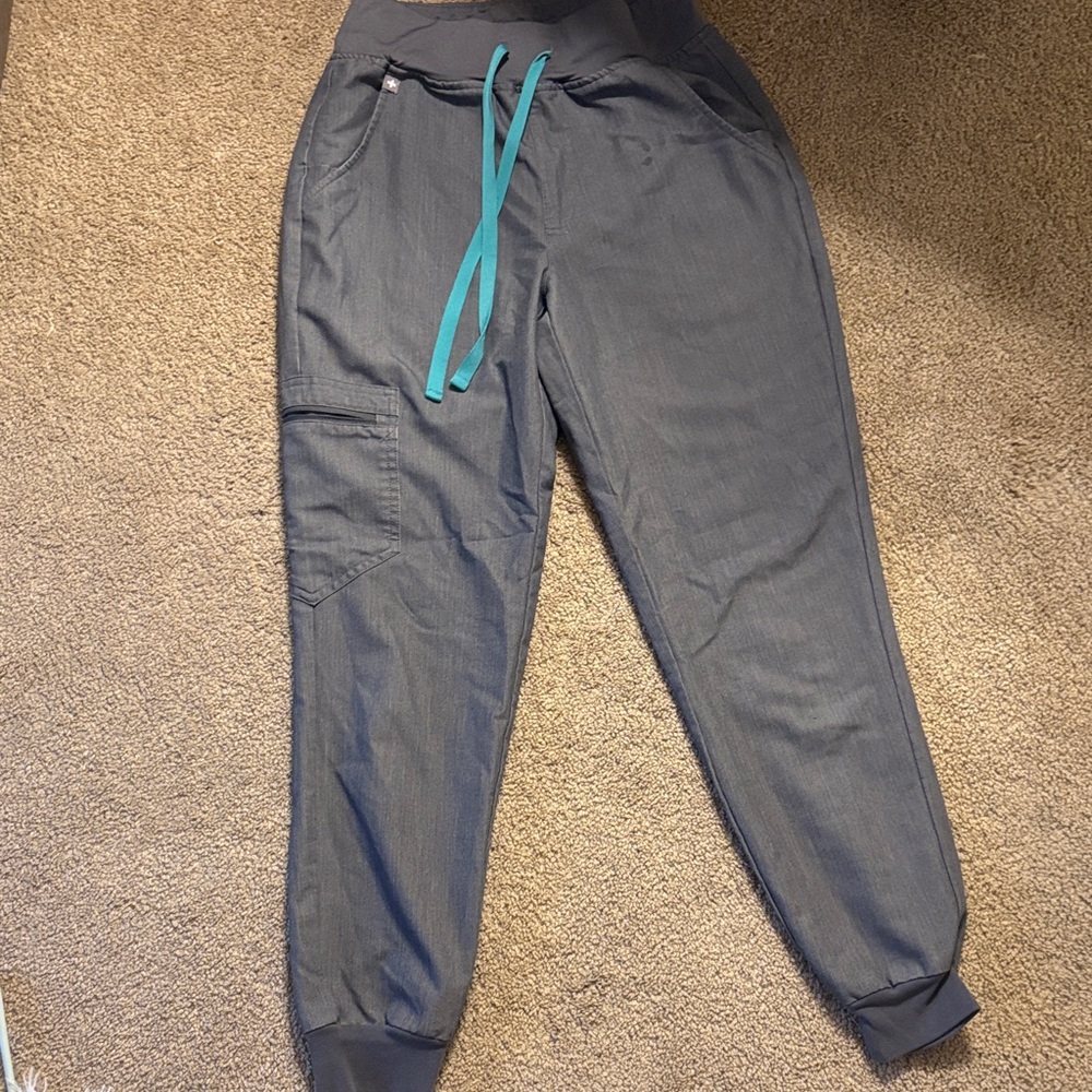 Figs Graphite Gray Jogger scrubs